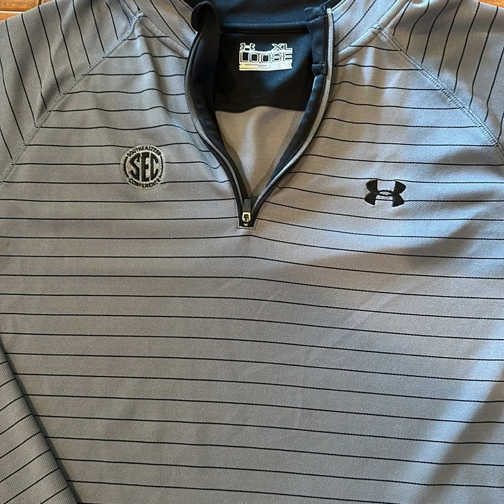 Under Armour Men’s Grey horiz striped 1/4 zip performance all season gear Sz XL - Picture 2 of 4